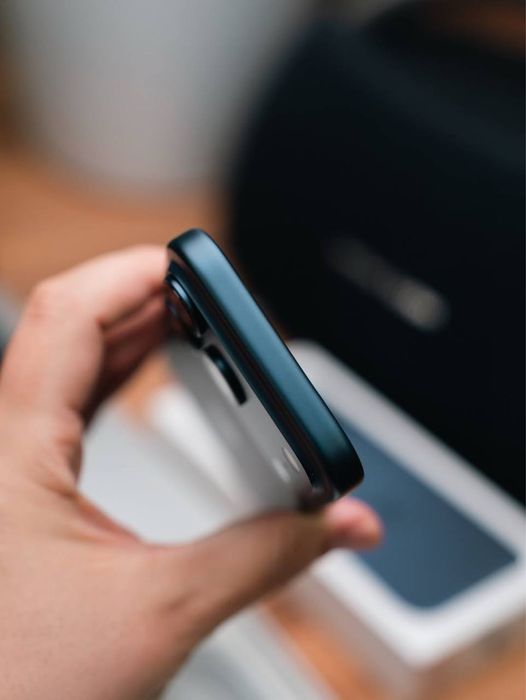 iphone 17 pro deep blue новый