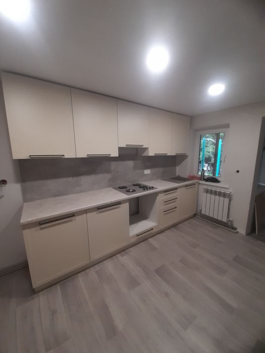 сборщик мебели!!