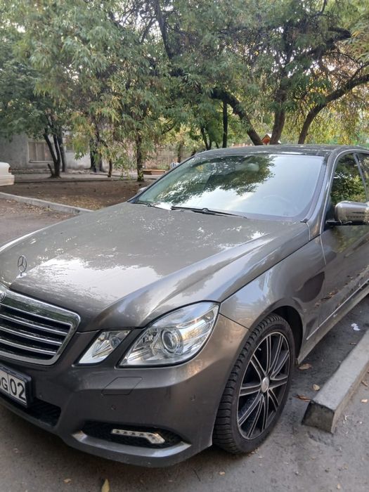 Машина(мерседес)