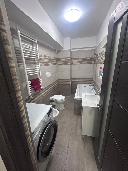 Apartament 3 camere + boxa** Bloc nou**str Trotus**Utilat și Mobilat