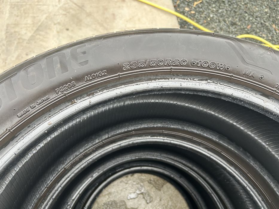 4 Anvelope BRIDGESTONE vara 235/50 r20  100W (indice 270km/h)