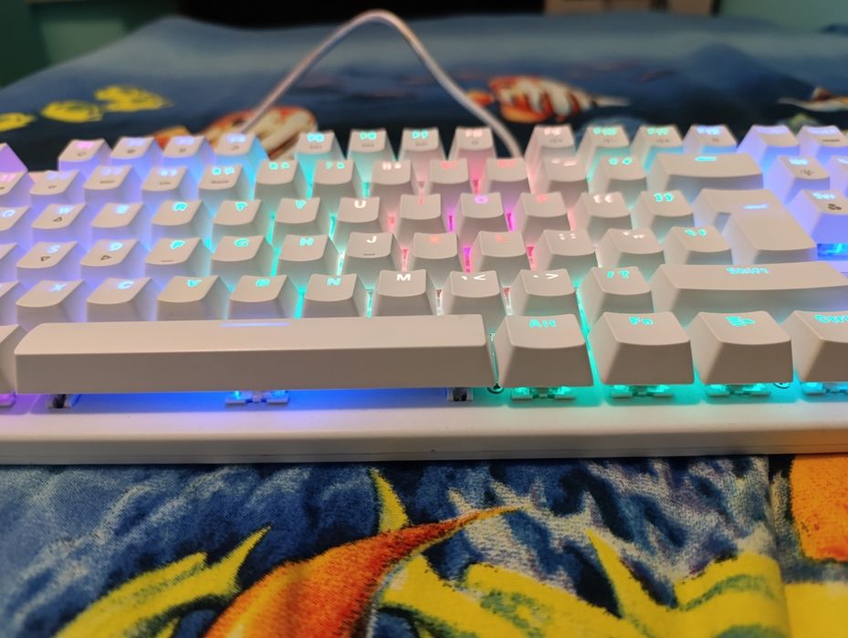 Клавиатура Genesis white Thor 303 100%-ва