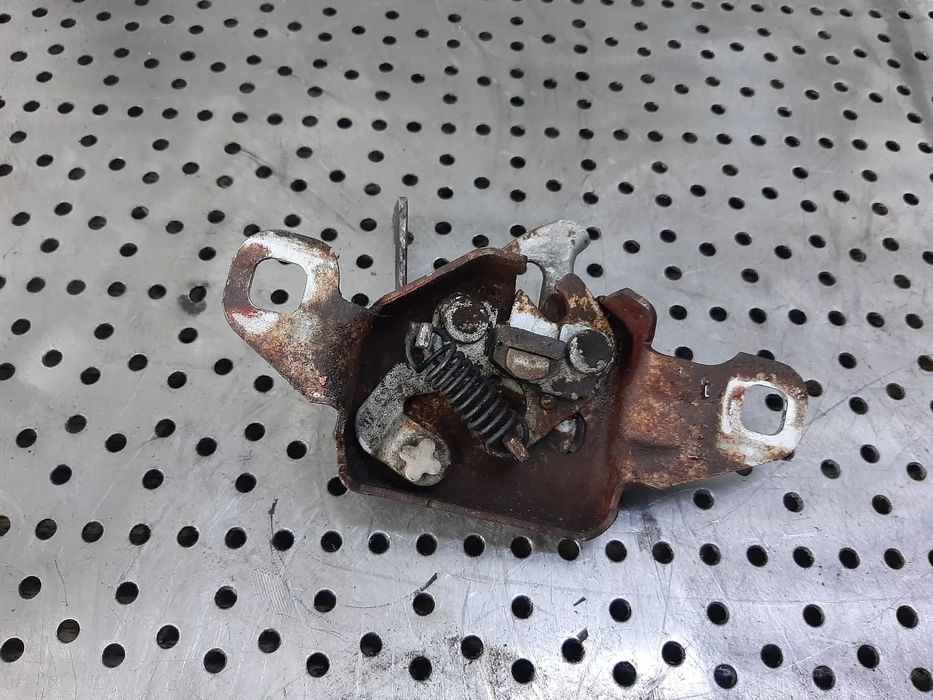 broasca capota dacia logan 1 ls