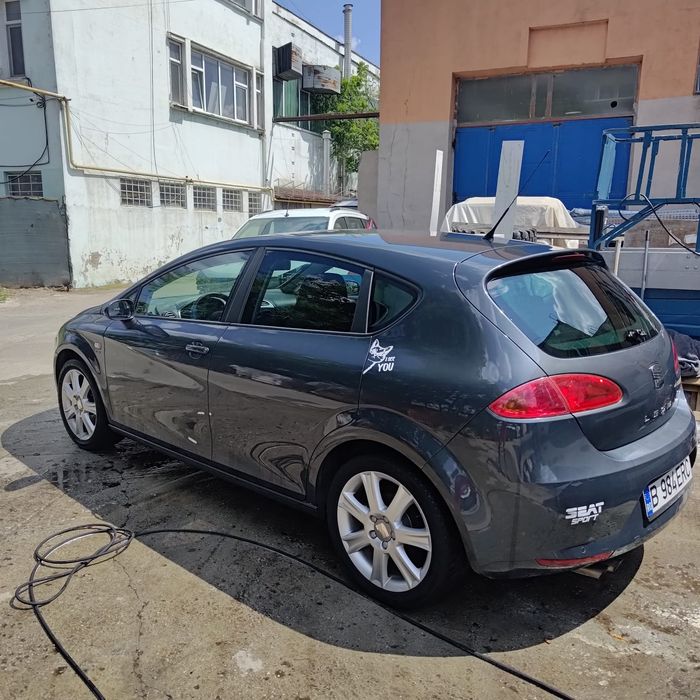 Seat Leon 2009 benzină, 2.600 € — imagine 4