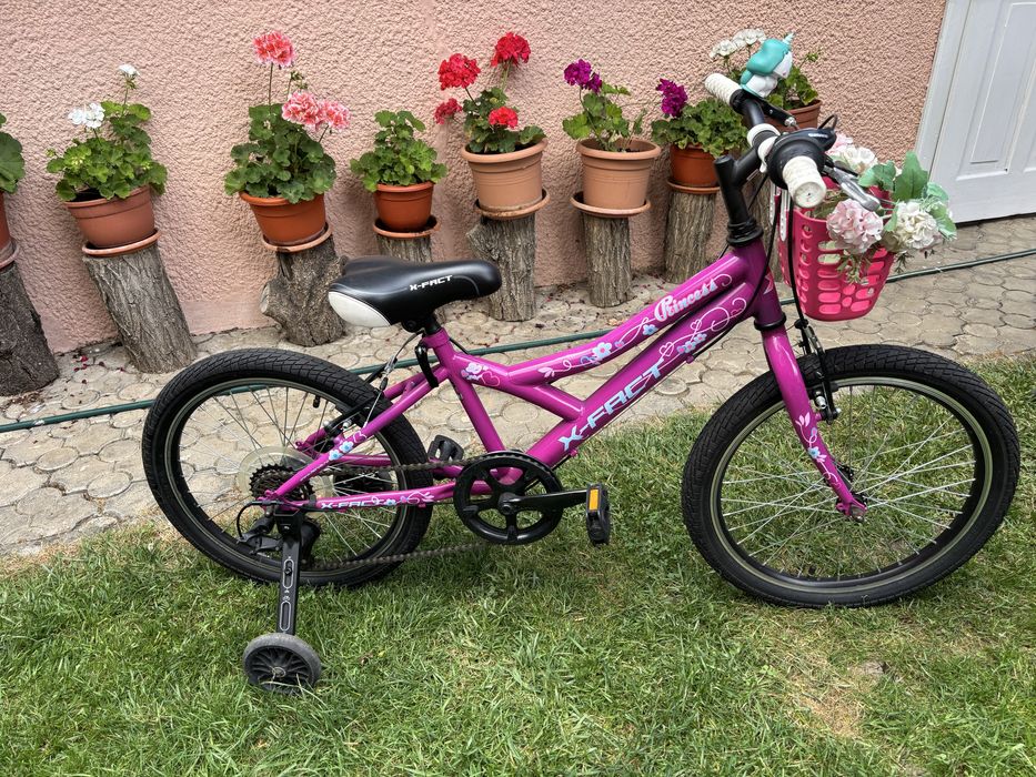 Vand bicicleta de fete