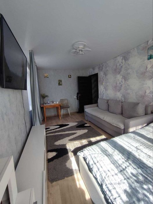 Продам двушку ДК Строитель с ремонтом