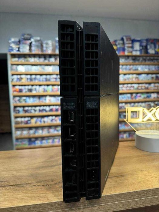 Продаю PlayStation 4 FAT 500 GB