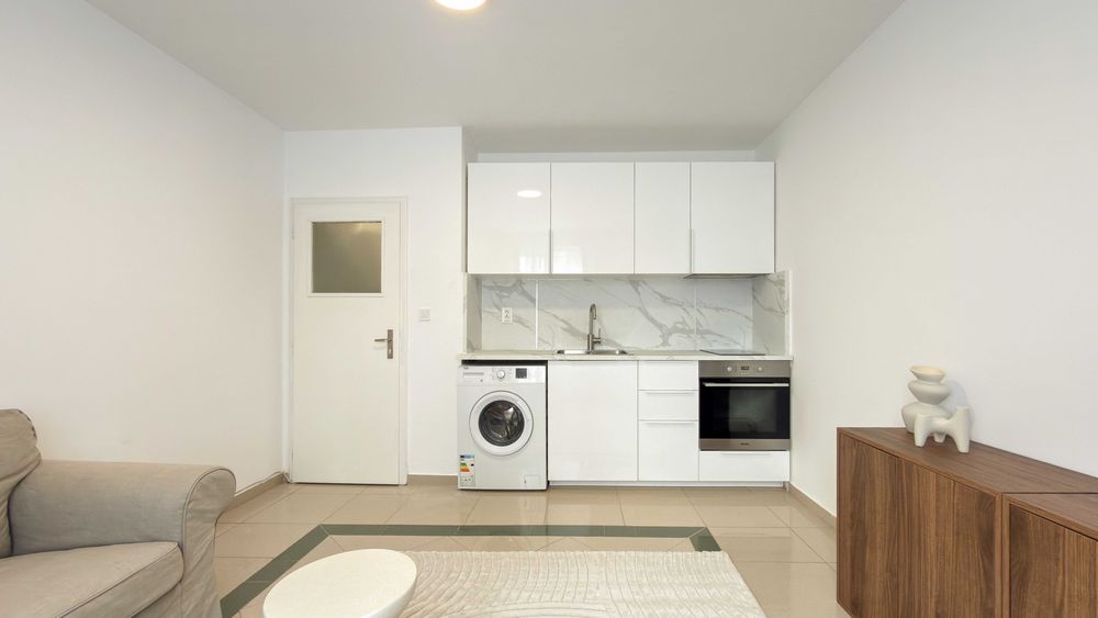 Дава се под наем Двустаен апартамент в София, Гоце Делчев - 65 кв.м за 648.21 € - Снимка #5