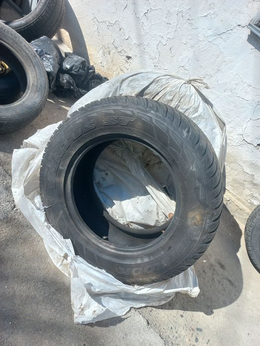 Хенкок резина.балон. в продаже.  Пара.