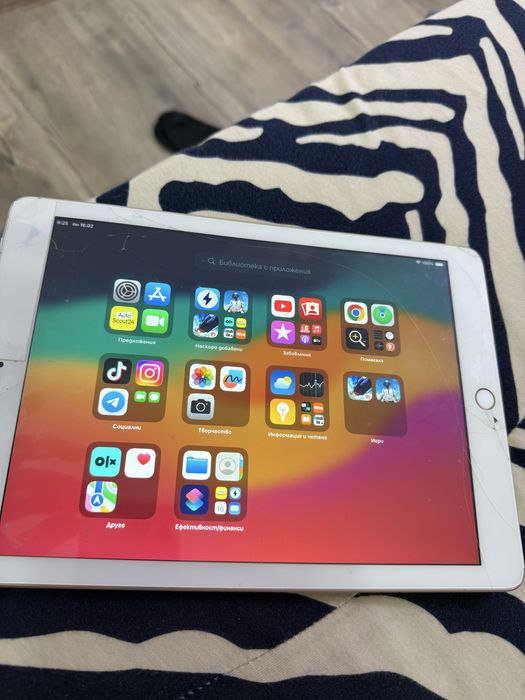 Продавам ipad 6 32 gb