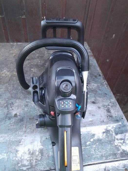 Vând drujbă mcculoch cs35s