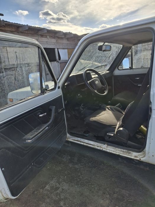 Продам ниву на активном ходу