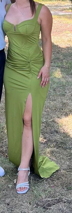 Официална рокляя