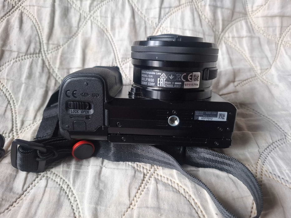 Фотоапарат Sony a6100 на 755 кадъра