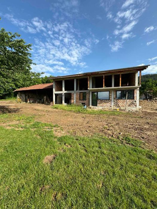 Къща в село Кормянско