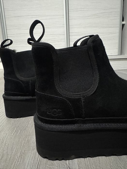 UGG боту оригинални нови размер 38