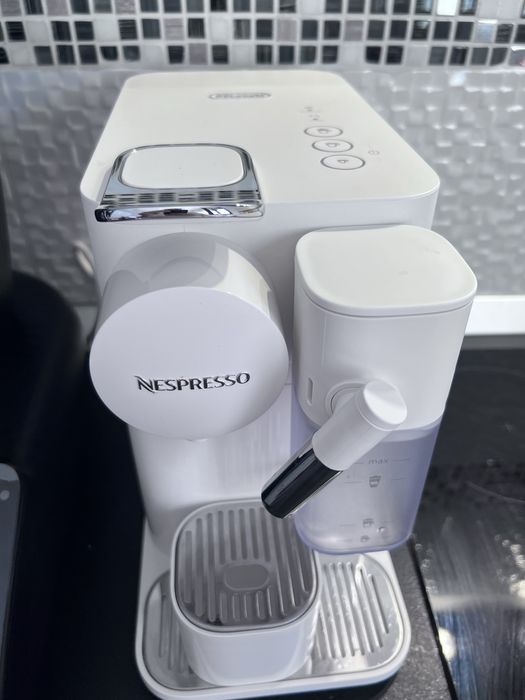 Nespresso Latissima One