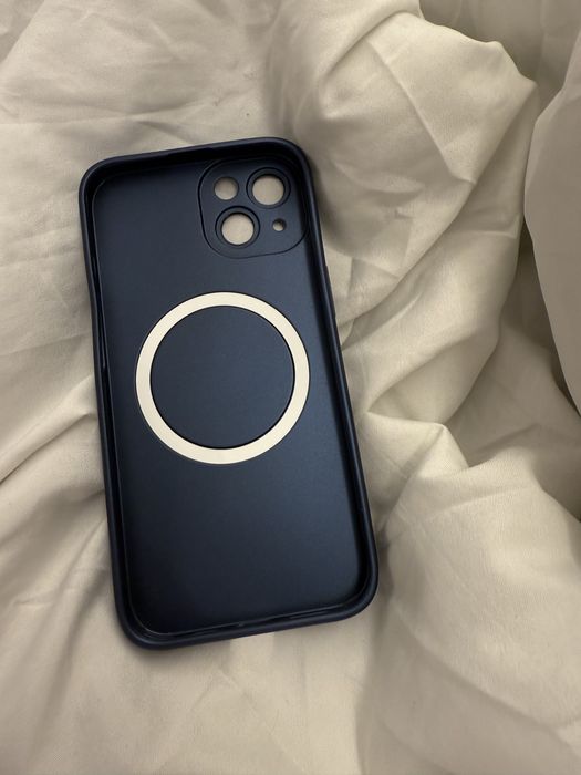 Vind huse iphon 13 noi