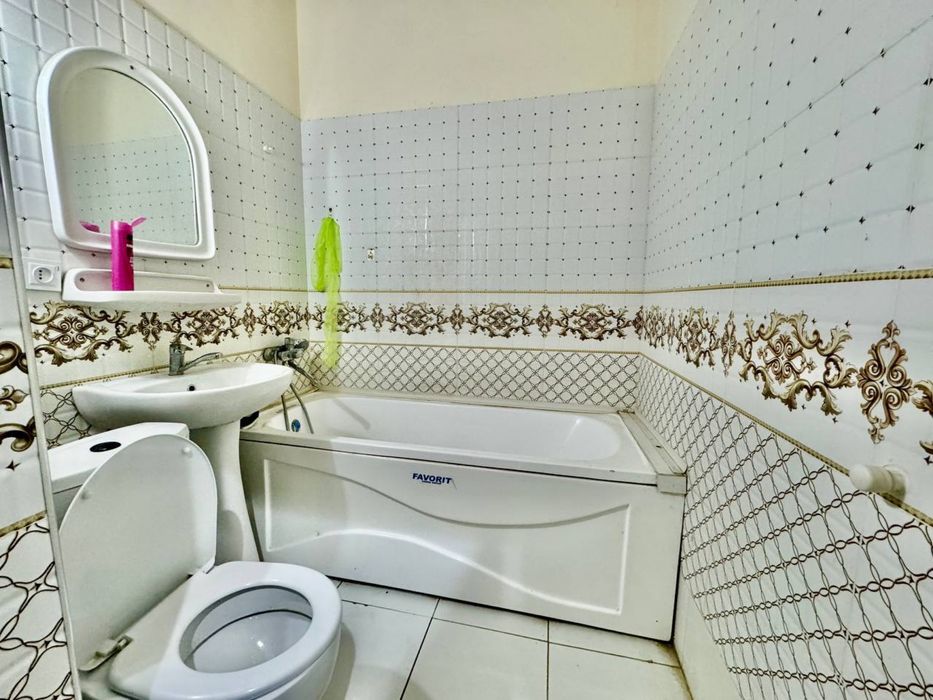 Vokzal UzGazoil qizil dom 350$