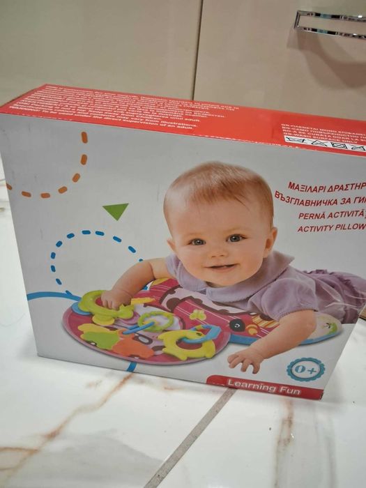 Лот за бебе,шезлонг,възглавничка и играчка за легло