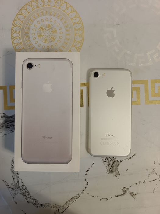 Продаю iPhone 7, 32 ГБ, 100% ёмкость, белый цвет
