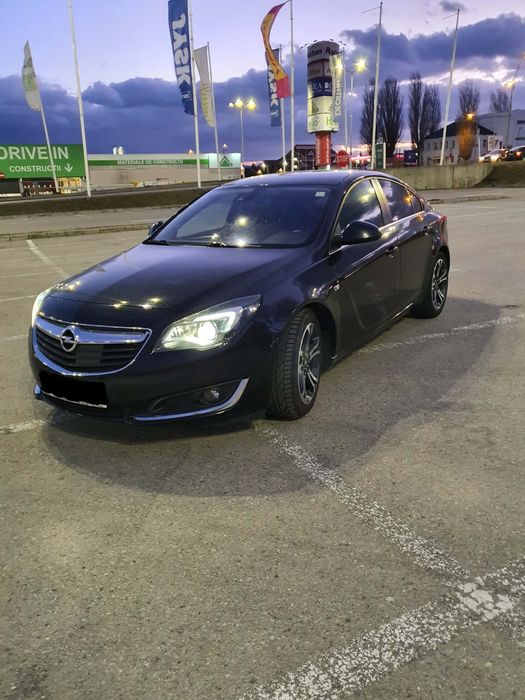 Masina opel insignia