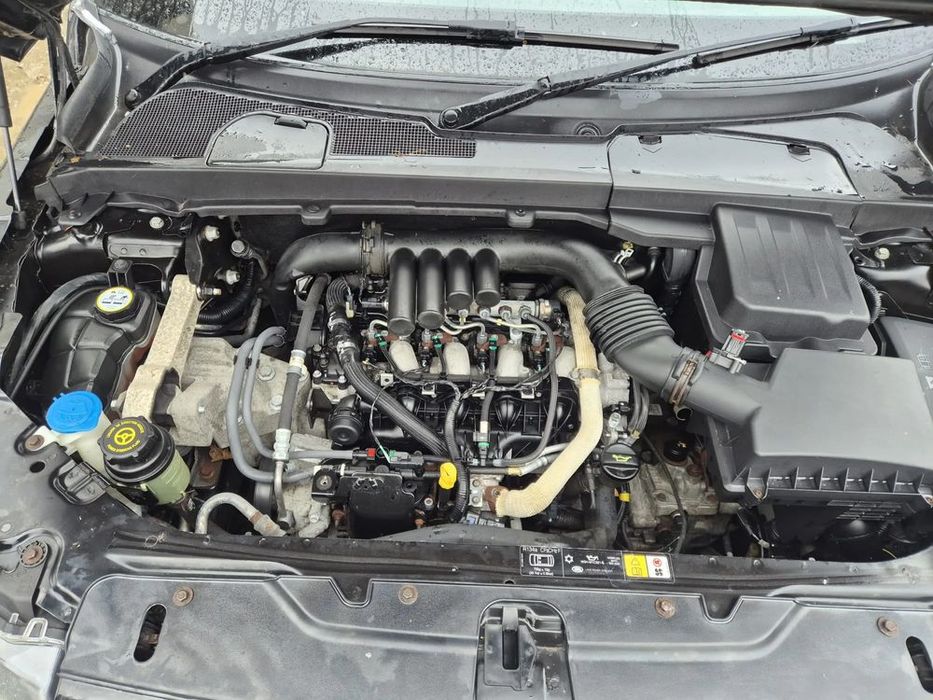 dezmembram freelander 2 an 2008 2.2 d bara fata /capota motor/aripa st