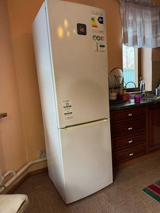 Кухонный гарнитур, холодильник