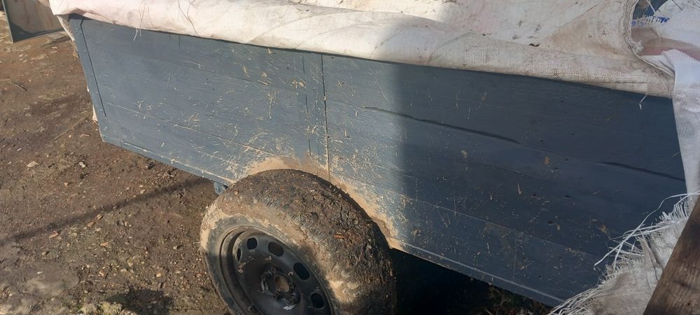 Ремарке ръчно направен