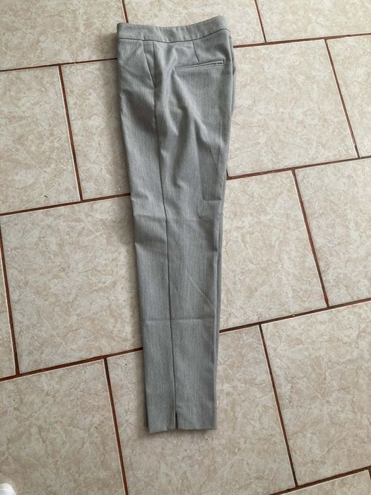 Pantaloni mărimea s