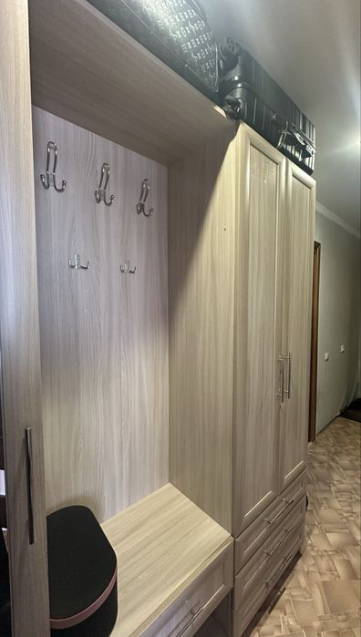 Продам шкаф прихожую