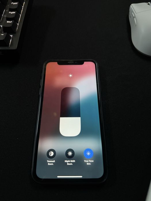 Продам Iphone 11