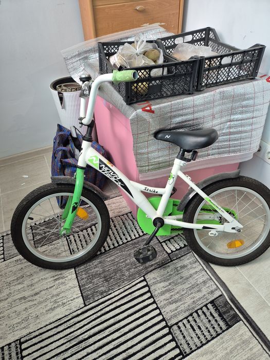 Продам велосипед, колеса 16 дюймовые