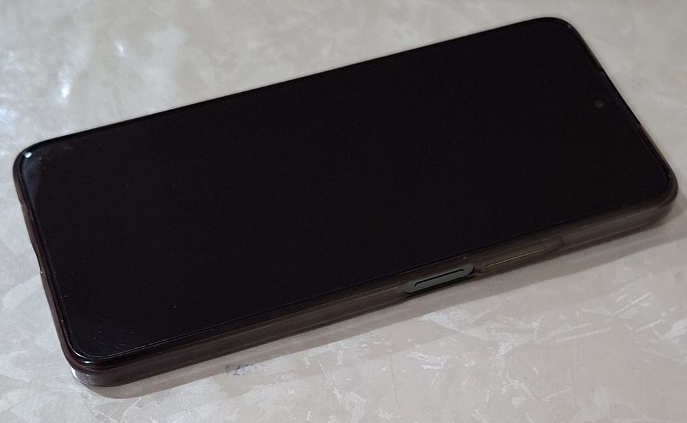 Продам смартфон телефон Honor X7c