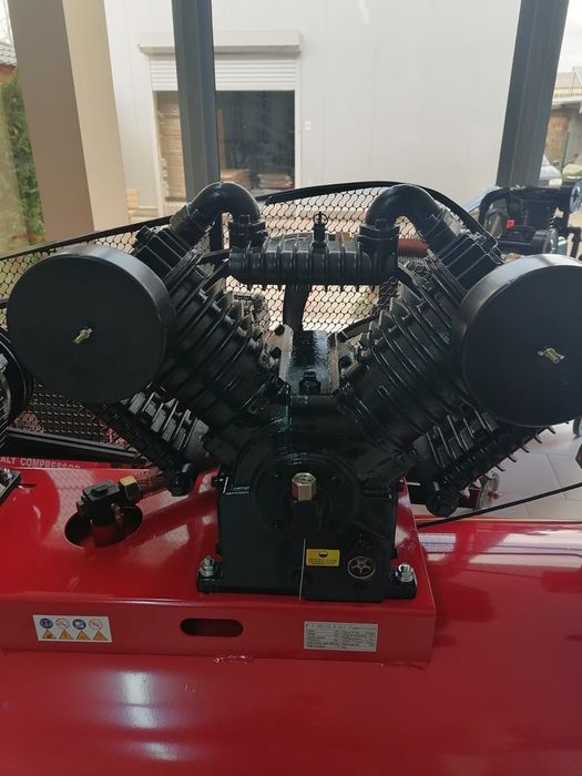 Компресор 500 литра Нов