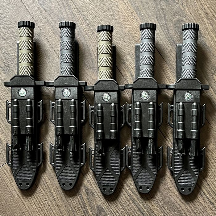 Тактическият нож+компас+кремък+точило Байонет CS GO M9 USA