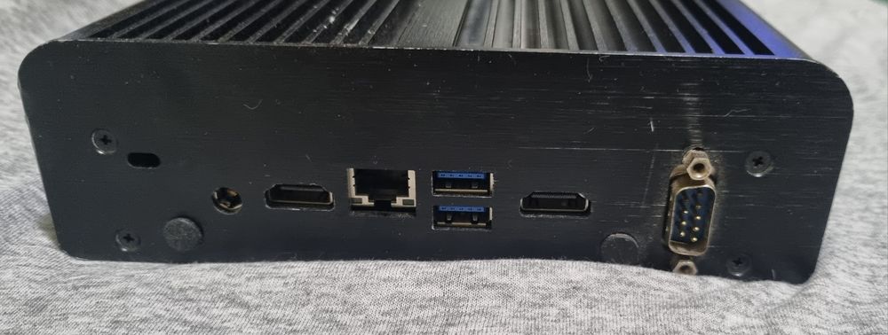 Intel nuc7 i5-7300u  8gb 128gb Zara Made in USA racire pasiva radiator