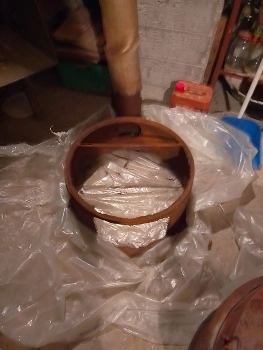 Продавам казан за буркани