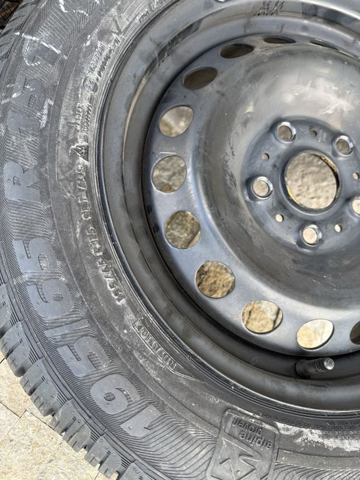 Зимни гуми с джанти Semperit 195/65/R15