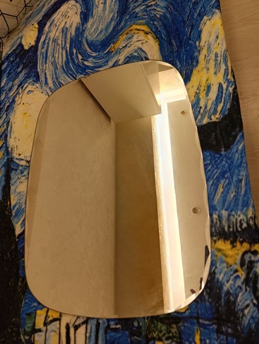 Зеркало новое 65× 45 настенное