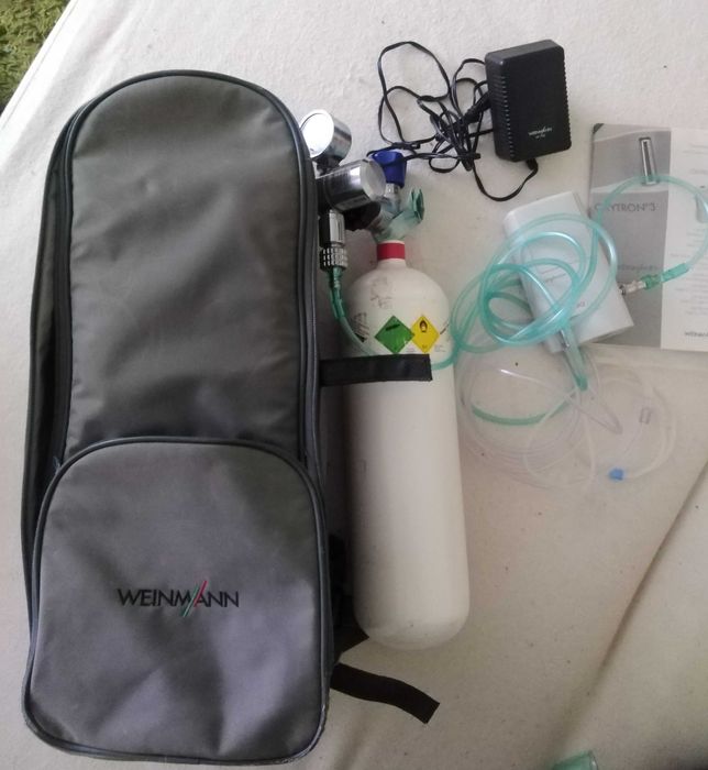 Sistem portabil cu butelie oxigen  2L si regulator Weinmann Oxitron 3