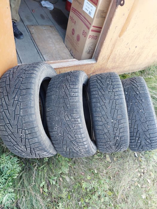 Продам 4 балона nokian R18