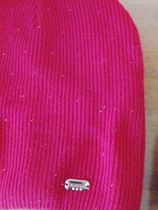 Кепки, платки ,шапки