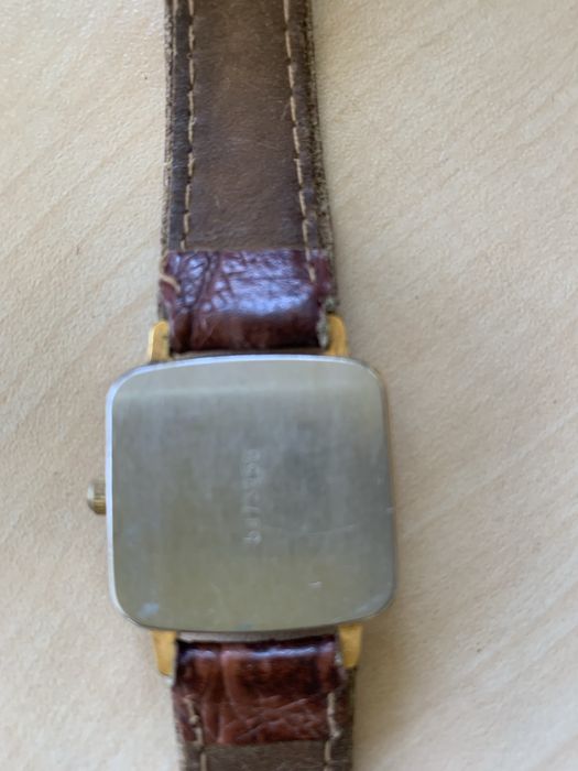 Продам винтажные   часы