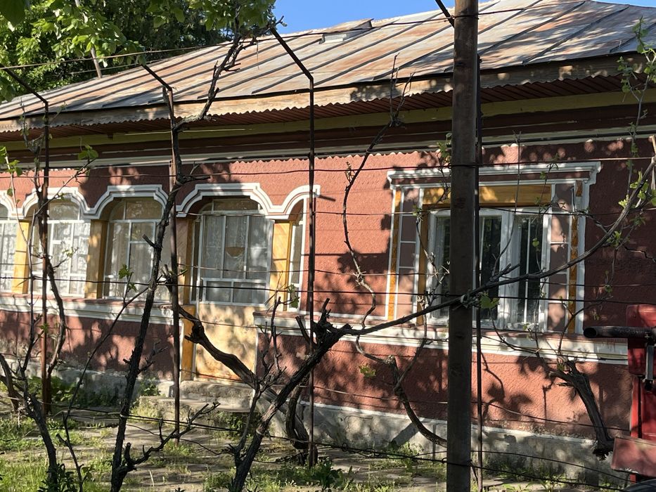 Casa de la sat se vinde