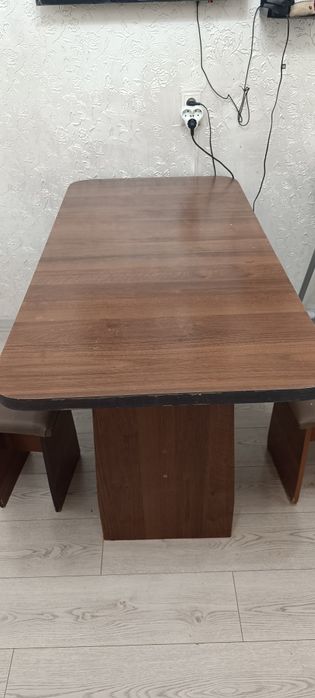 Продам стол со стульями