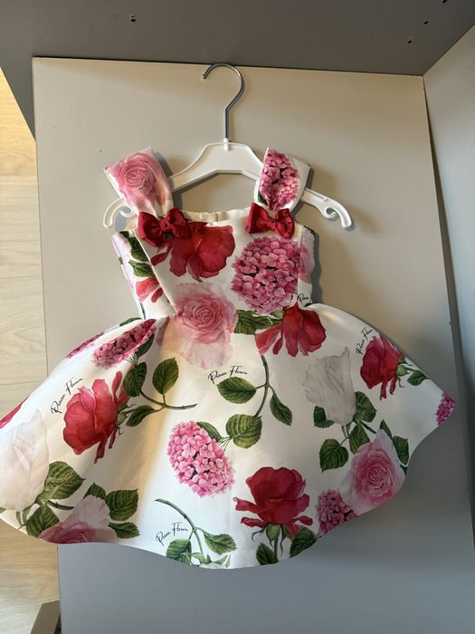 Petit pleur рокля за 12 месеца