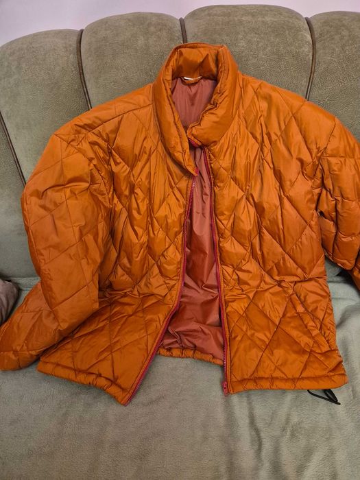 Vand Geaca Noua Cu Puf Super Oferta.