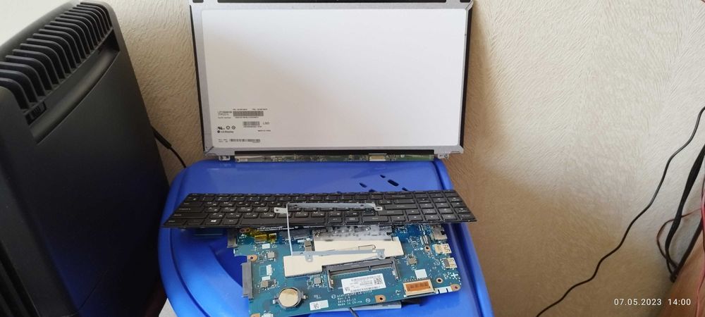 ЖК-экран LG LP156WHB