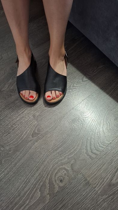 Sandale din piele NOI